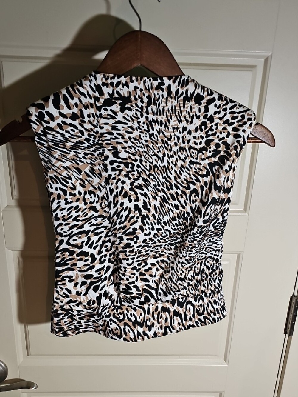 Express Leopard Print Drape Neck Camisole - Black & Tan Size XS. NWT - Picture 4 of 9